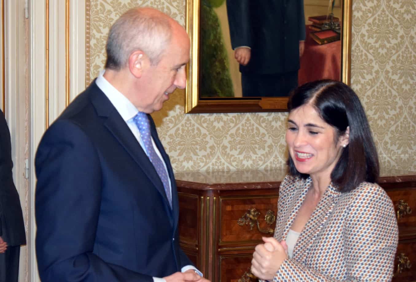 El consejero de Autogobierno, Josu Erkoreka, junto a la ministra de Política territorial, Carolina Darias.