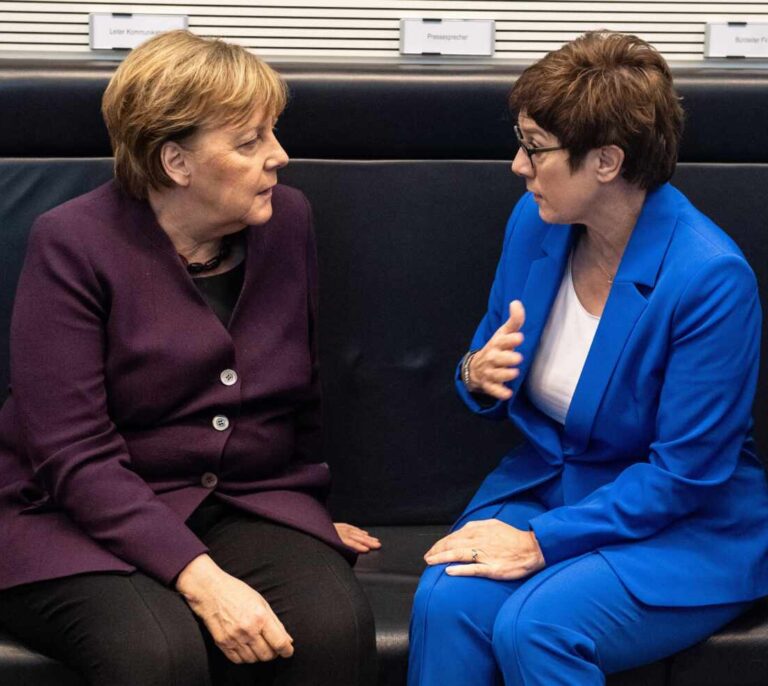 El Tribunal Constitucional alemán frena el plan de recuperación europeo por un recurso