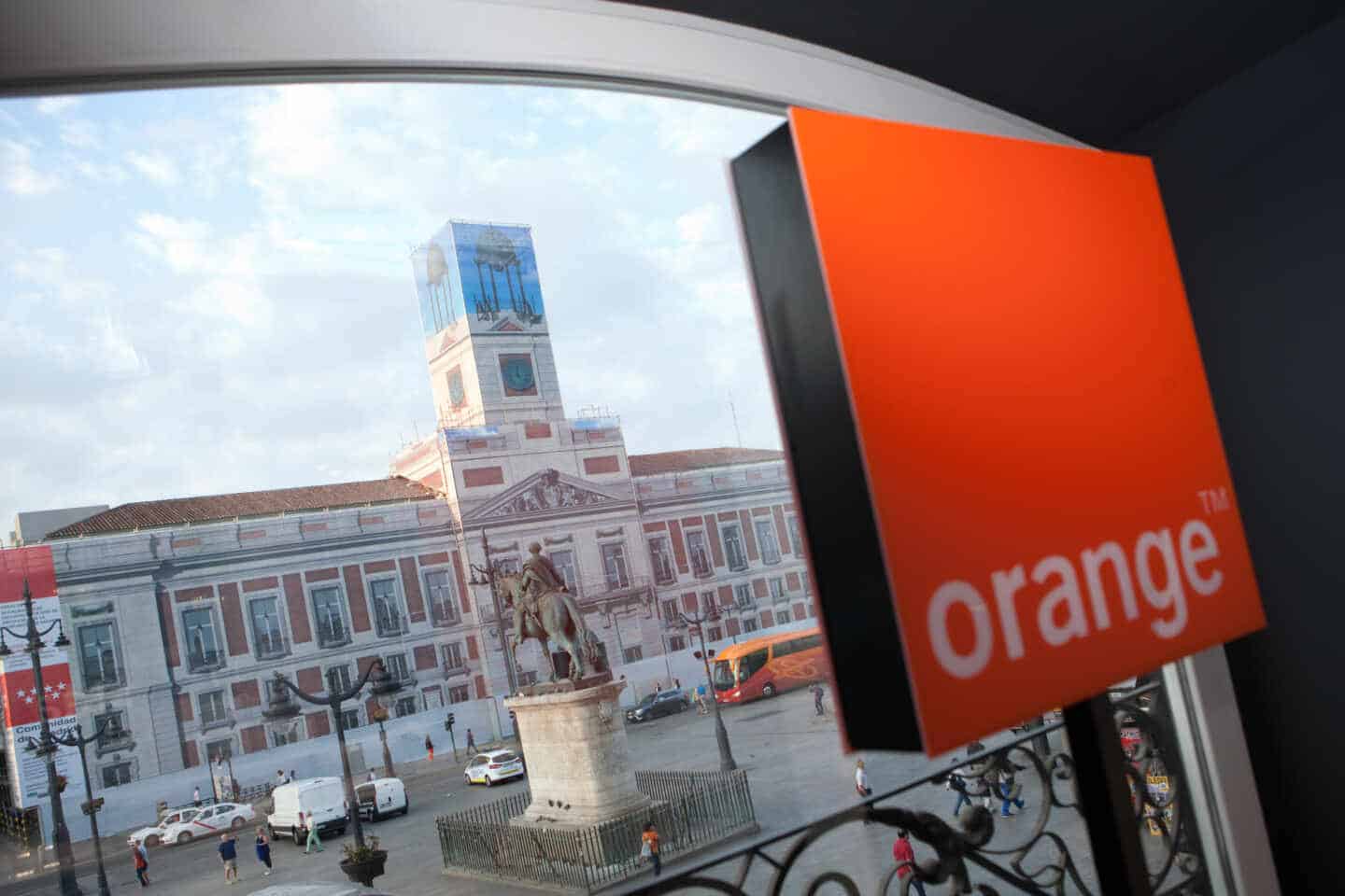 Orange espera al fin de la desescalada para entrar en la batalla por las tarifas ‘low cost’