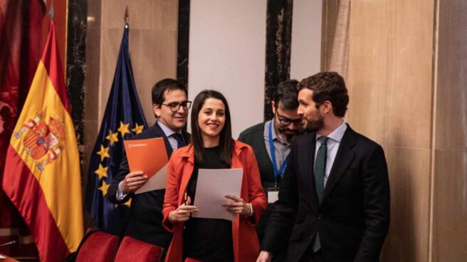 José María Espejo-Saavedra (Cs), junto con Inés Arrimadas y Pablo Casado.