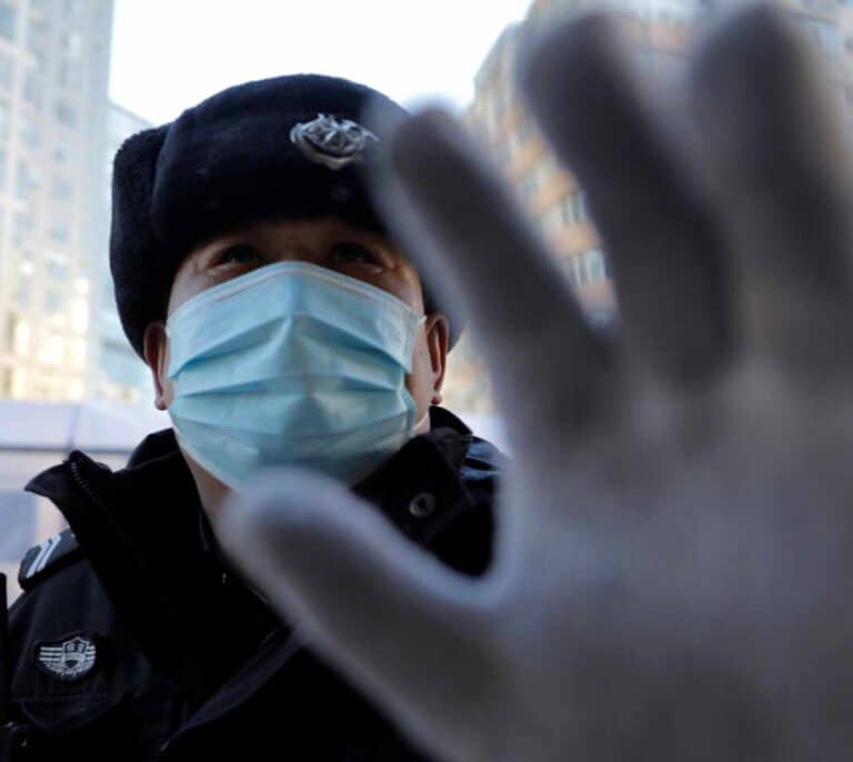 El coronavirus, los recuentos 'fake' y el peligroso juego de las bolsas