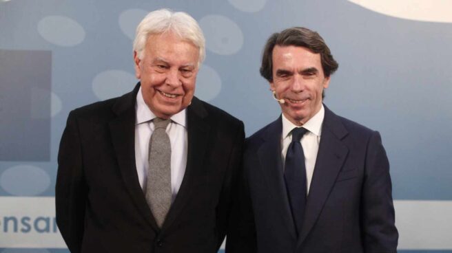 Los expresidentes del Gobierno Felipe González y José María Aznar.