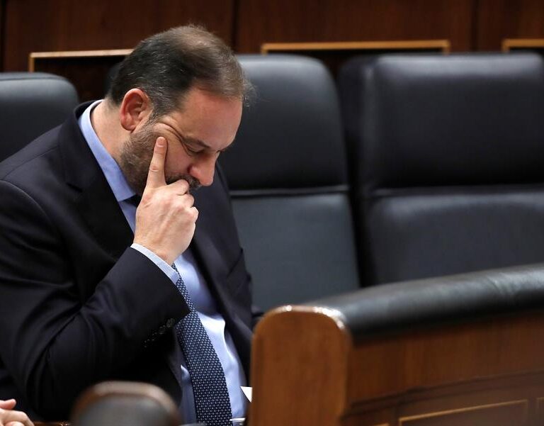 Ábalos dimite como secretario de Organización del PSOE y el cargo pasa a un fiel a Sánchez