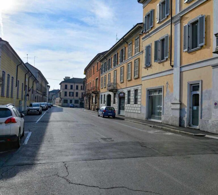 Italia aísla a más de 35.000 personas por el brote de coronavirus que ya ha provocado un muerto