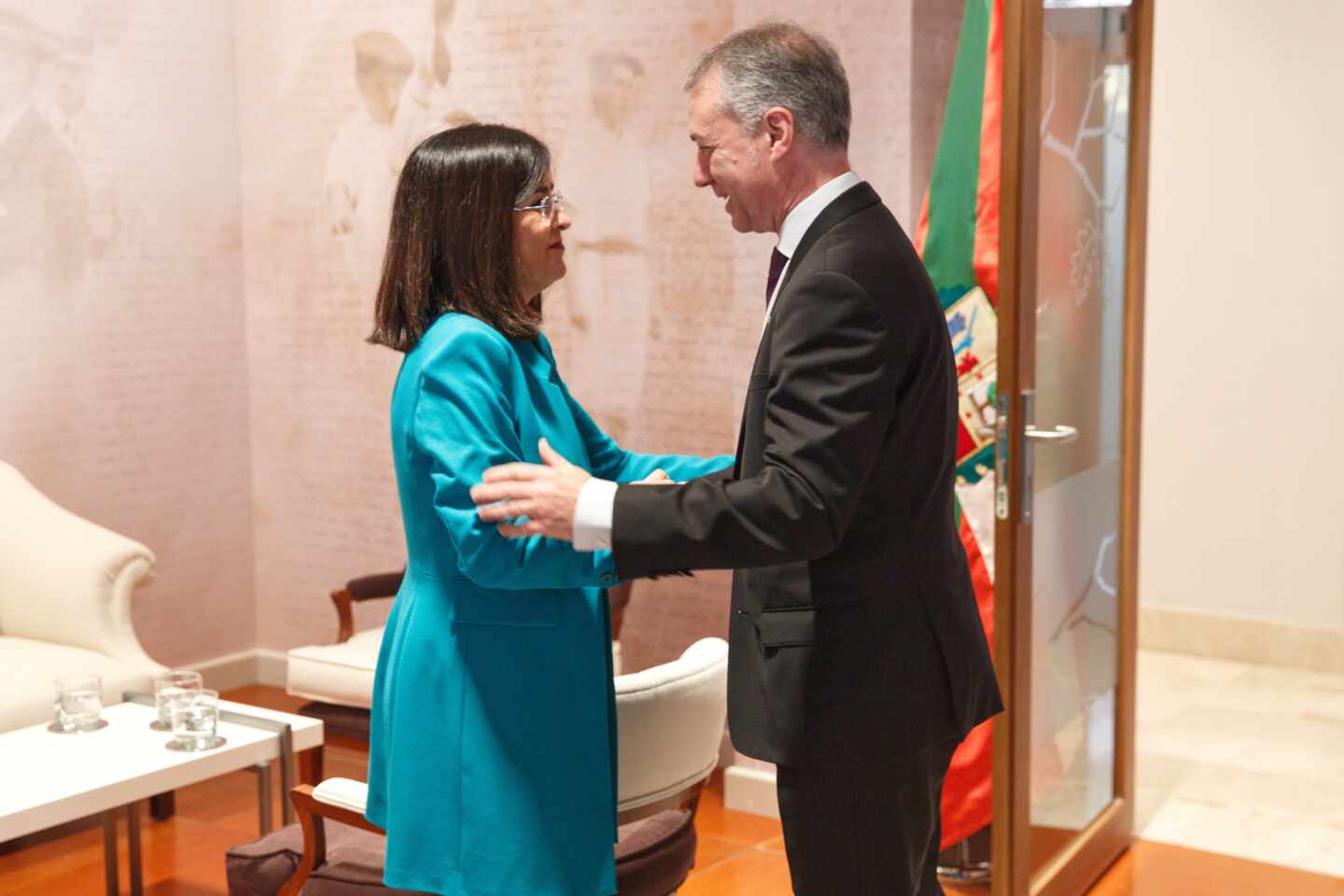 Casado acusa a Sánchez de "desmantelar el Estado" con las nuevas cesiones al País Vasco