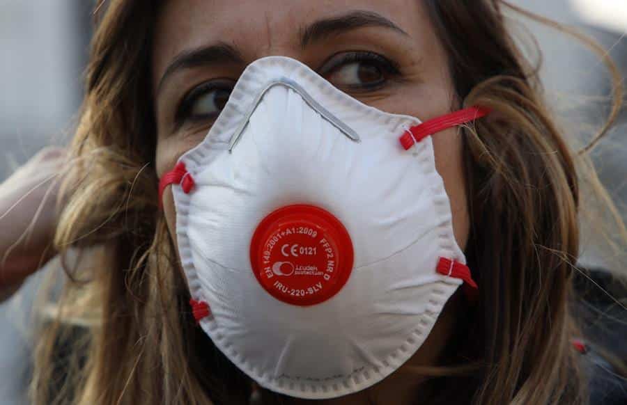 El pánico por el estallido del coronavirus en Italia acaba con las existencias de mascarillas