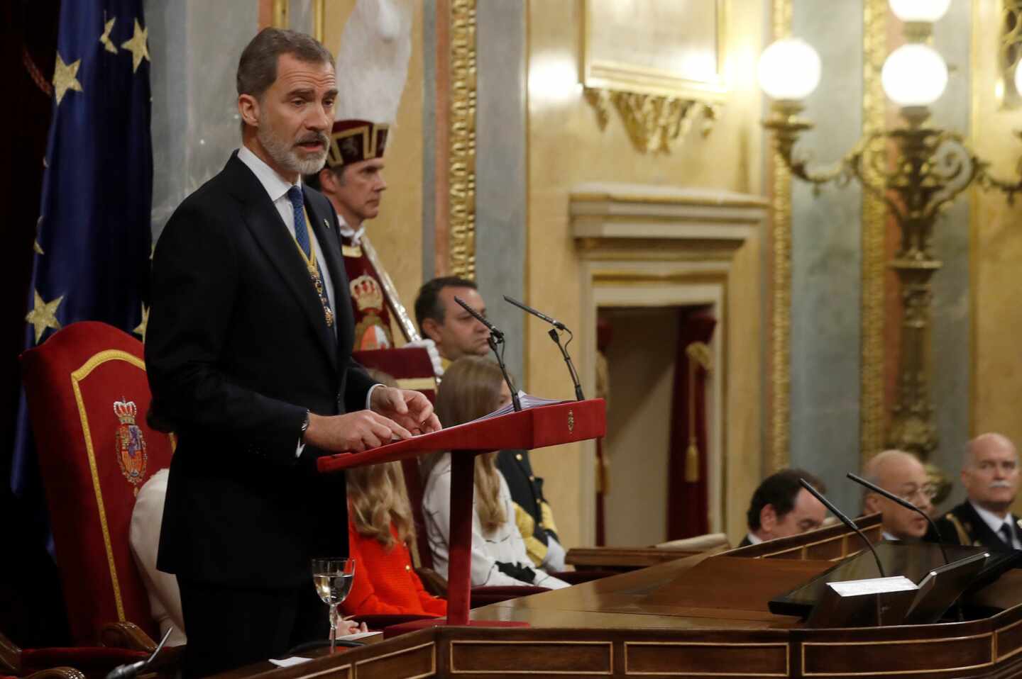 Felipe VI: "Las Cortes representan a todo el pueblo español, y a todo él se deben"