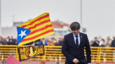 Puigdemont usa a Sánchez para recuperar el liderazgo del independentismo