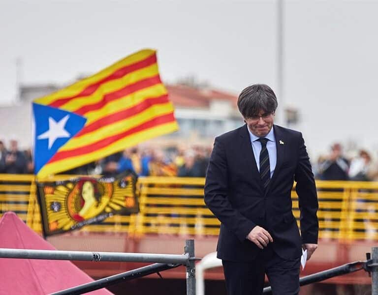 Puigdemont lanza una campaña de "objeción fiscal" contra la Monarquía