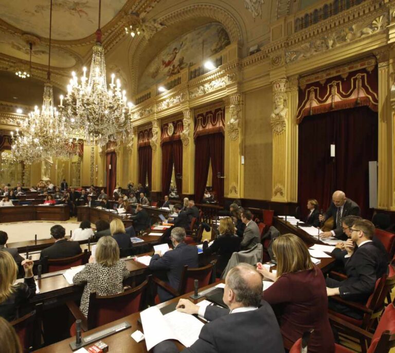 La izquierda balear vuelve a rechazar la comisión sobre abusos a menores