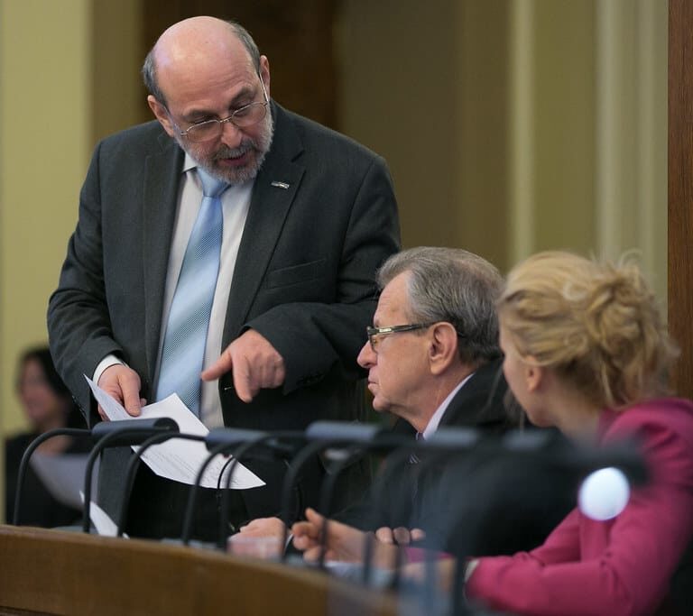 El Congreso paga 4.000 euros para que un diputado letón visite a Junqueras en un coche alquilado