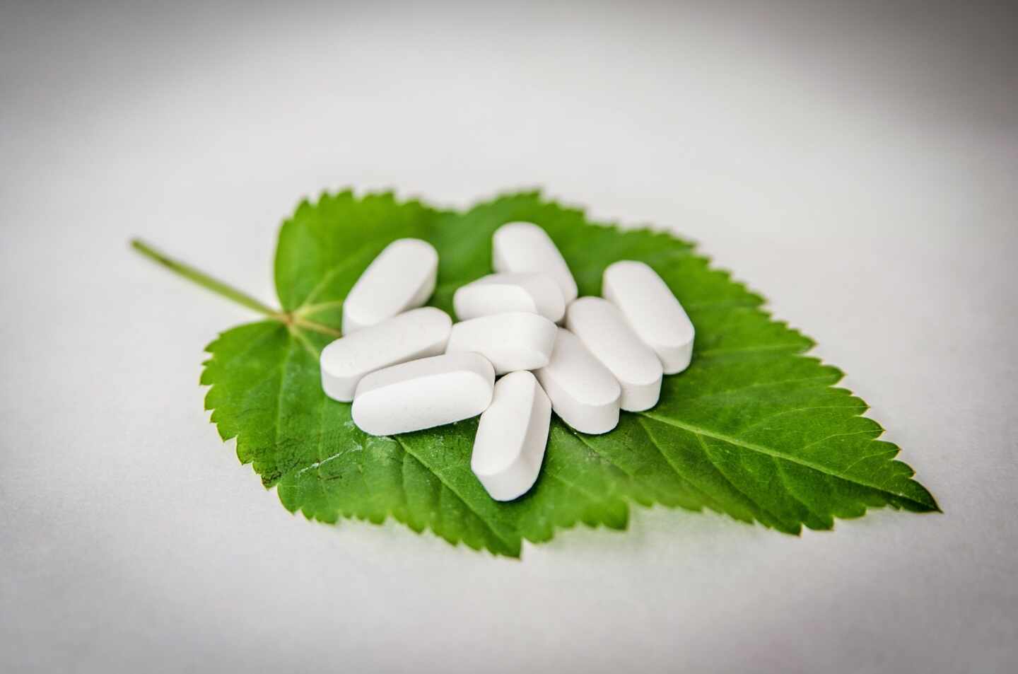 Inquietud en las farmacias ante el plan de Sanidad para proteger al paciente de las pseudoterapias