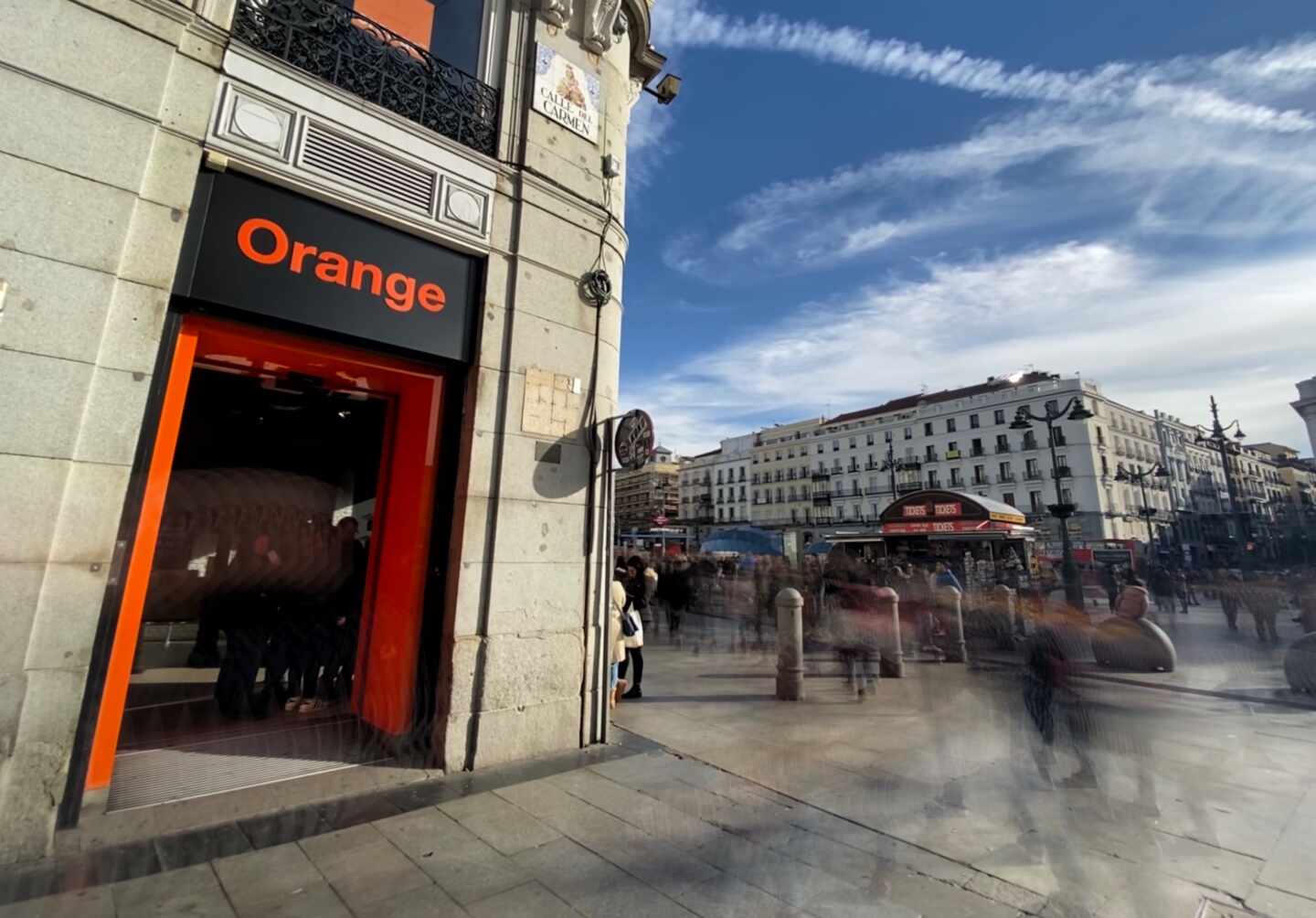 Tienda de Orange en la Puerta del Sol de Madrid.