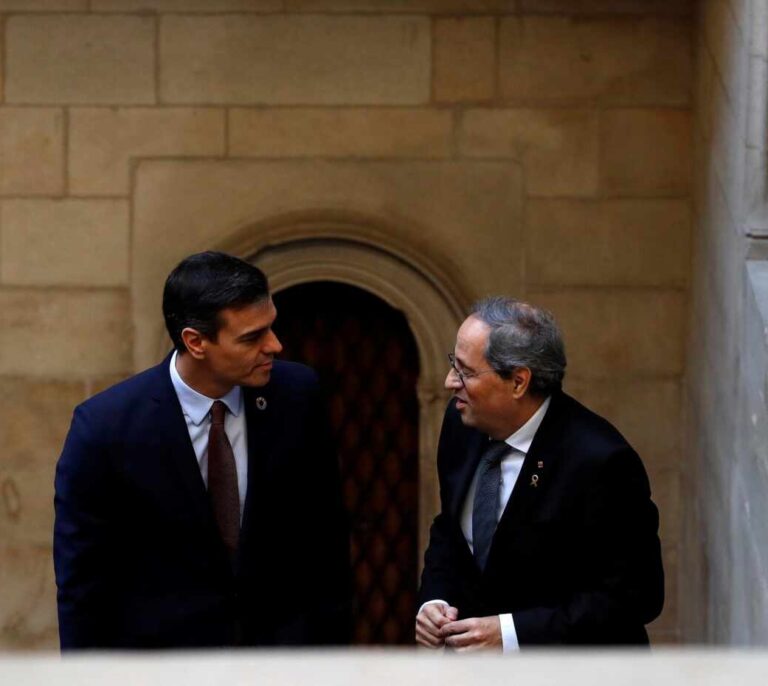 Cinco miembros del Gobierno acompañarán a Sánchez en la mesa de negociación con Torra