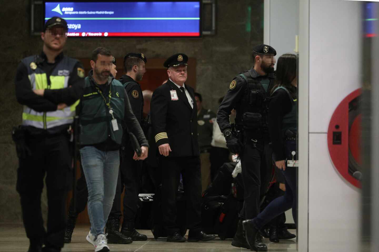 Así fue la conversación completa entre el Air Canada, el control de Barajas y el piloto del F-18