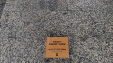 La placa en memoria de Ordóñez saboteada una semana después de su colocación