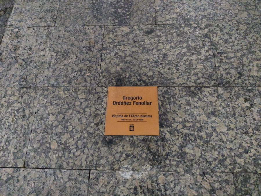 Denuncian un nuevo sabotaje a la placa en memoria de Gregorio Ordóñez en San Sebastián