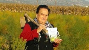 Una agricultora que no sabía leer ni escribir publica su tercer libro