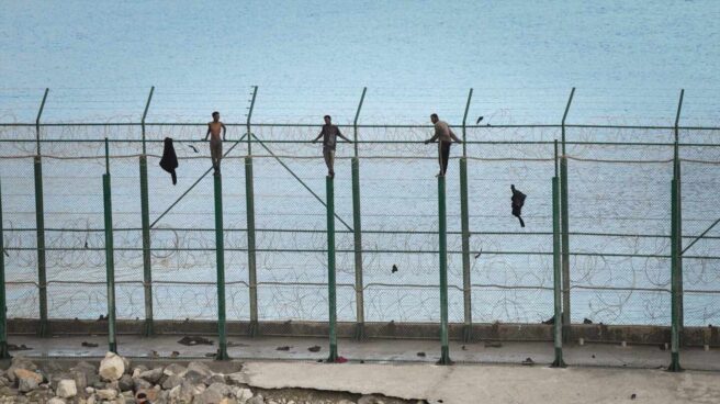El Gobierno equipara Ceuta y Melilla con la franja de Gaza, Belfast y el  muro de Trump - El Independiente
