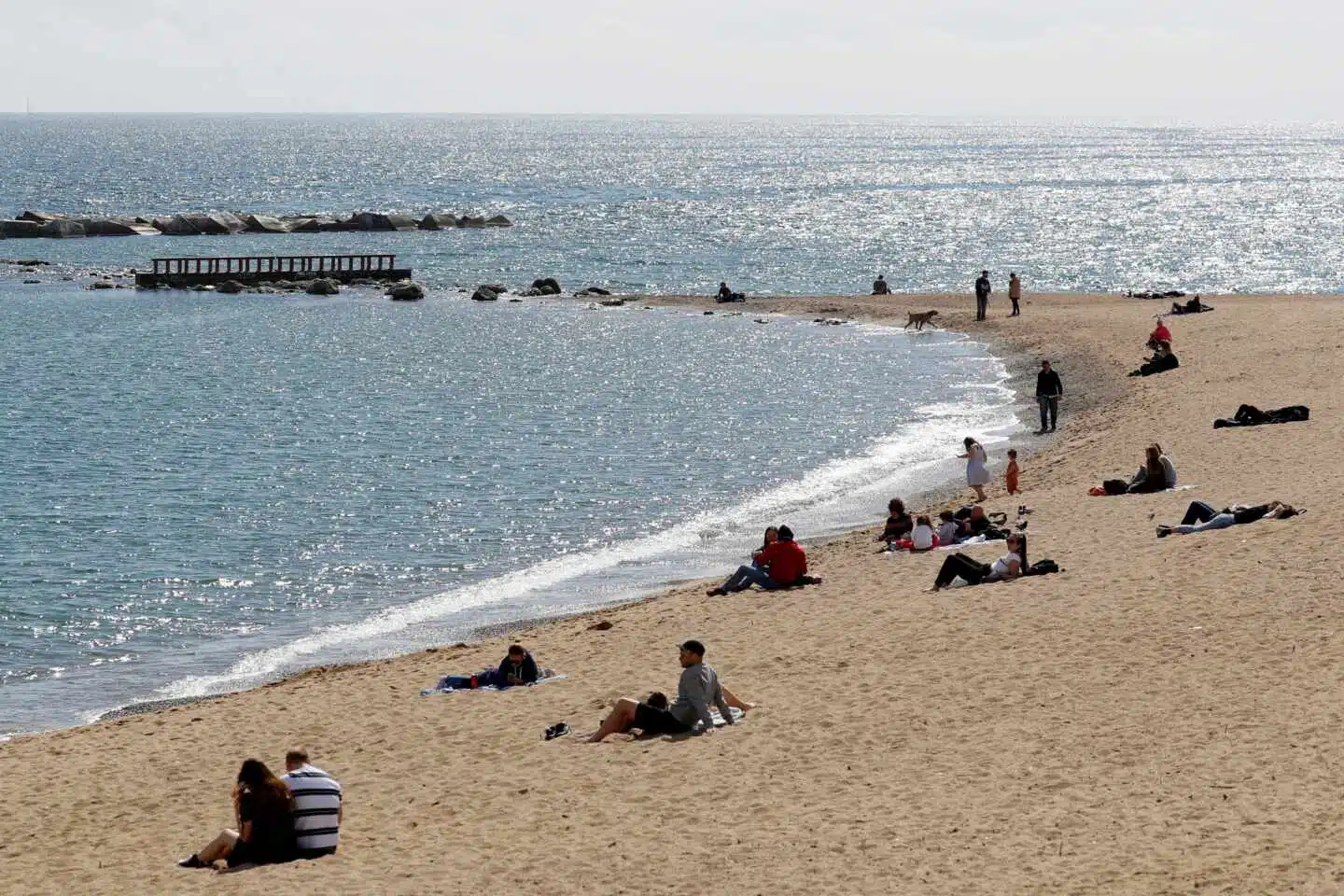 Un hombre de 89 años se ahoga en la playa de Somorrostro de Barcelona