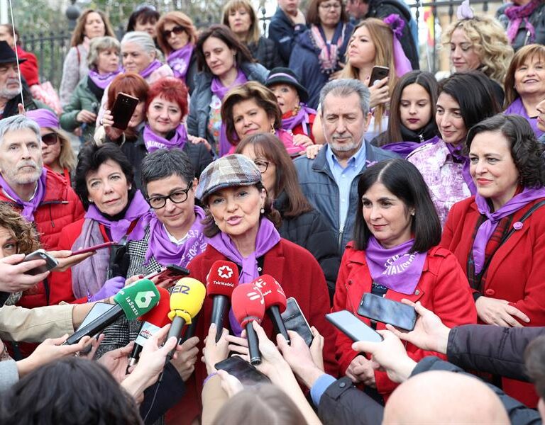 Calvo: La revolución de las mujeres es imparable, pacífica y cargada de justicia