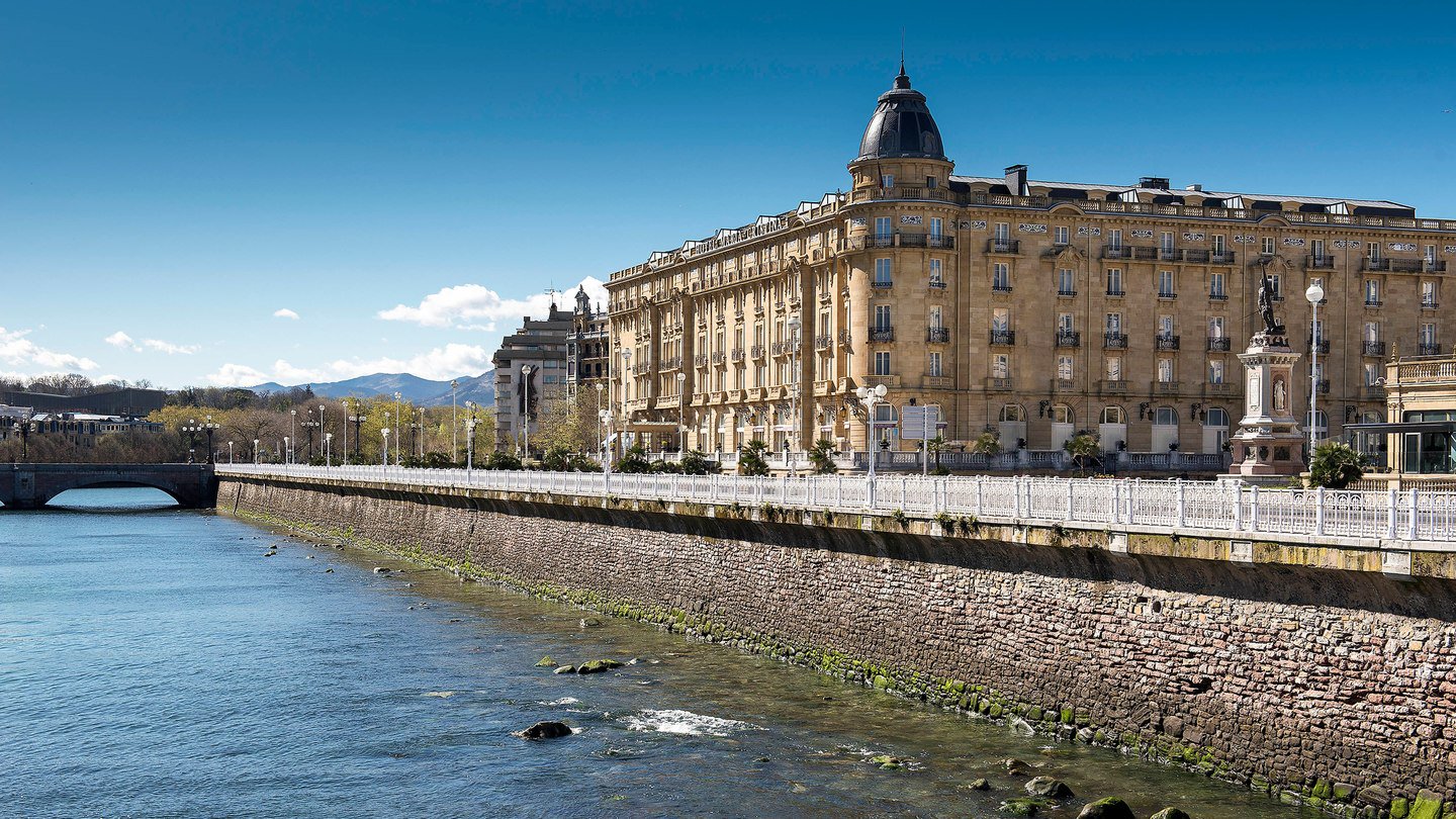 El Hotel María Cristina de San Sebastián acogerá enfermos de Covid-19