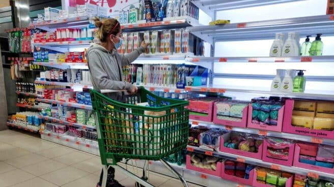 Cadenas de supermercados llaman a la calma ante mayor afluencia de clientes
