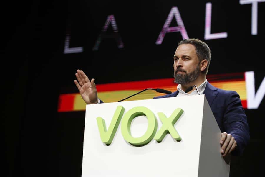 Génova sitúa a Vox en posiciones "joseantonianas" que le alejan del PP