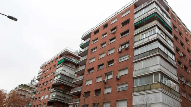 Un bloque de viviendas. Un bloque de viviendas.