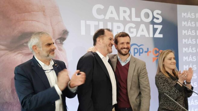 Carlos Iturgaiz y Pablo Casado durante el acto celebrado hoy en Santurtzi de la coalición PP+Cs.