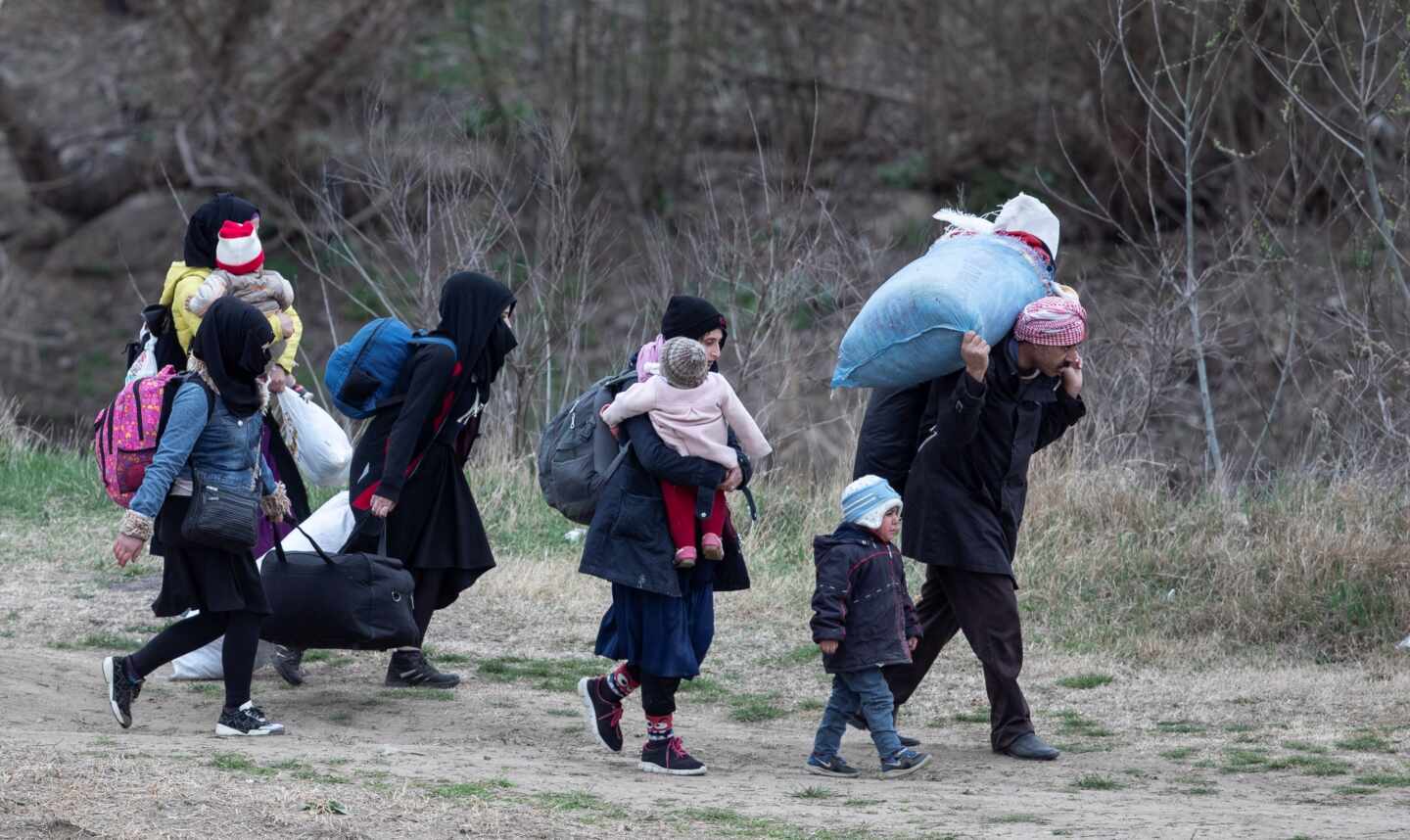 Siete países de la UE se comprometen a aceptar a 1.600 niños migrantes de los campamentos en Grecia