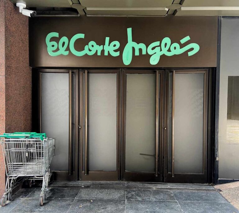 El Corte Inglés retira una marca de yogures que contenía trozos de goma
