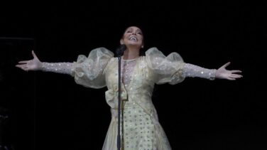 Isabel Pantoja 'sobrevive' al coronavirus en "una noche embrujada"