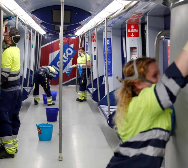 Almeida cree que las mascarillas que Sanidad entregará en Madrid "no serán suficientes"