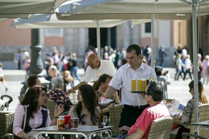 La Generalitat Valenciana cierra bares, restaurantes y centros de ocio desde esta noche