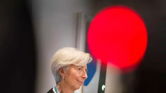 Lagarde alerta de que el coronavirus puede provocar una crisis como la de 2008