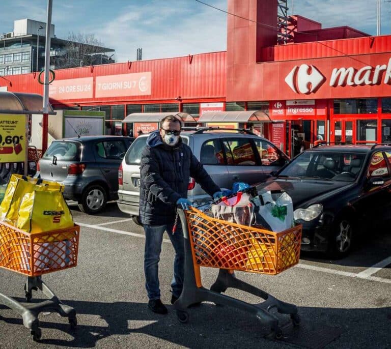 La avalancha de pedidos colapsa el servicio "online" de los supermercados