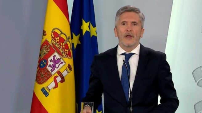 Policías y guardias civiles retan a Marlaska a detallar los medios de protección que ha comprado El ministro del Interior, Fernando Grande-Marlaska, en una comparecencia informativa.