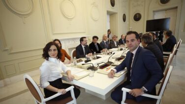 Ayuso pacta con el Gobierno las medidas para contener el coronavirus en Madrid