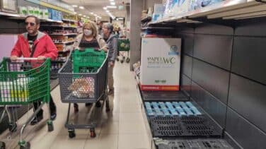 Emergencias de Madrid pide "mantener la calma" en los súper ante las aglomeraciones de este sábado