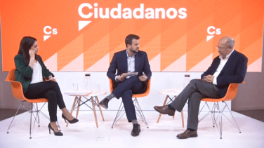 Del "hiperliderazgo" a la "autodestrucción" de Cs: Arrimadas e Igea, a cuchillo