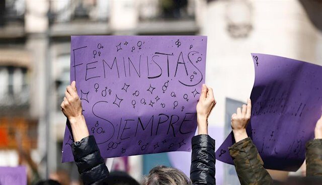 Cartel feminista en una manifestación