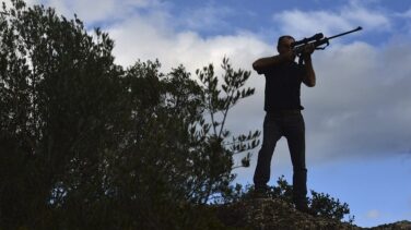 Los cazadores a los que les caduque ahora la licencia de arma tendrán seis meses más