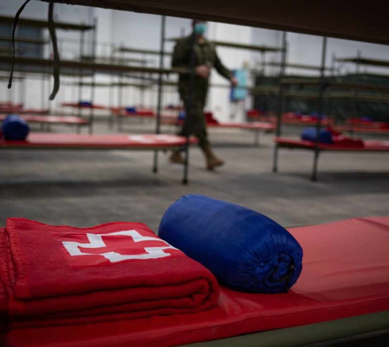 Las últimas 24 horas dejan 769 muertos más por coronavirus y elevan los casos a 64.059