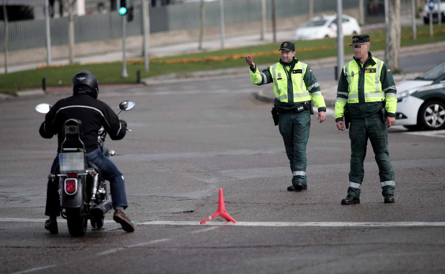 Mandos de la Guardia Civil prohíben a sus agentes participar en homenajes por el coronavirus