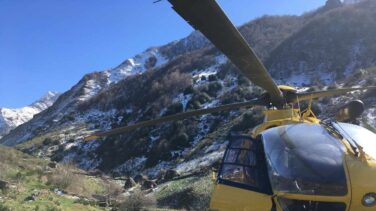 Fallece un hombre mientras iba a pedir ayuda para su mujer, que se fracturó una pierna