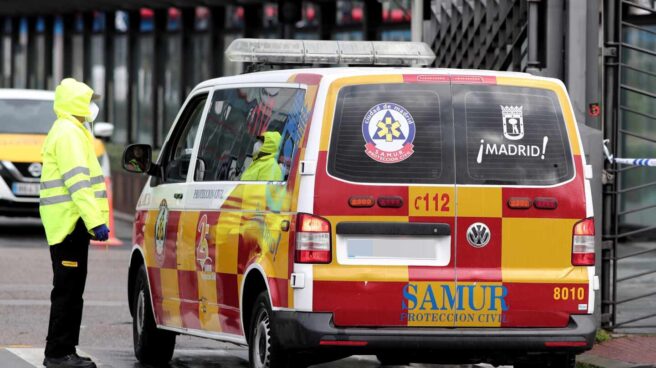 Una ambulancia llega al hospital de Ifema.