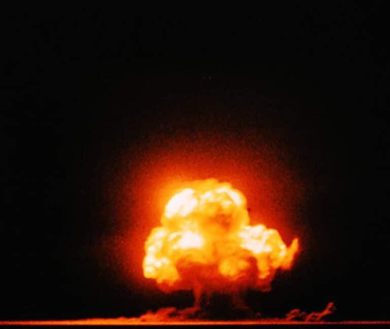 Una bomba contra la pandemia: 'Science' pide un 'Proyecto Manhattan' para la vacuna