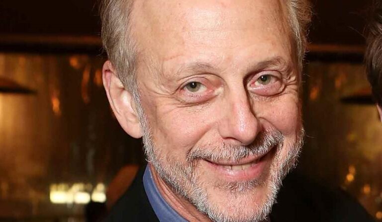 Mark Blum, actor de 'Cocodrilo Dundee' y ‘You’ fallece a los 69 años por coronavirus