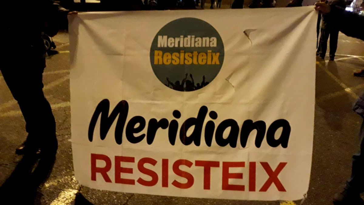 El Govern suspende actos multitudinarios, fútbol y teatros pero no el corte en la Meridiana